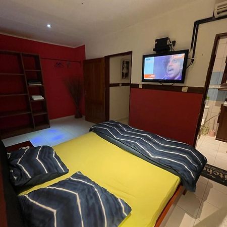 Homestay Studio Yaounde Bagian luar foto